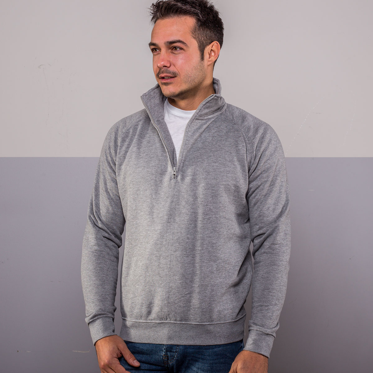 Felpa mezza zip ricamata col logo