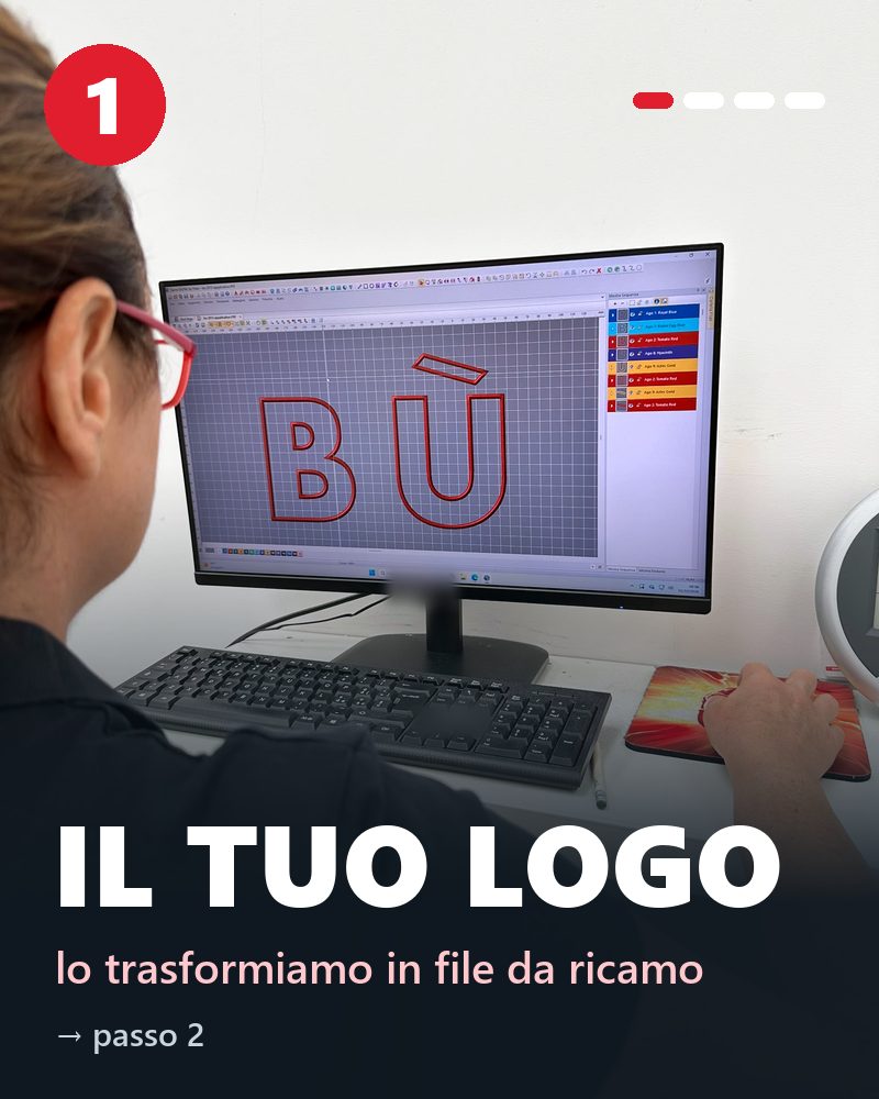 Operatrice Zipp al computer trasforma il logo del cliente in un file pronto per il ricamo